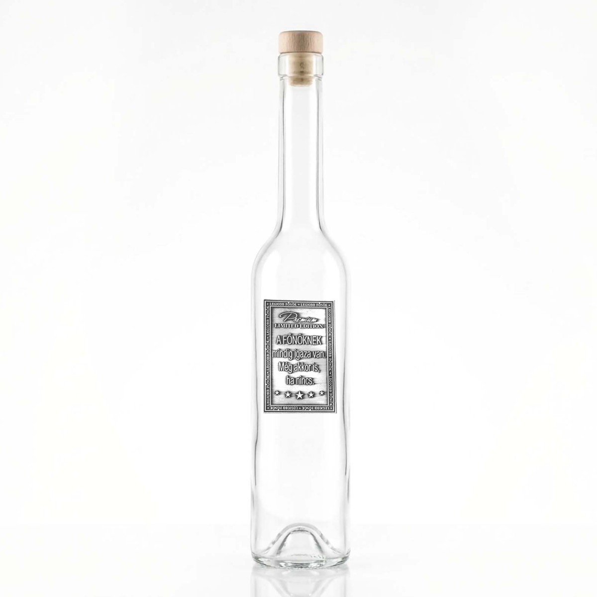 Fémcímkés Svéd Pálinkás üveg - A Főnöknek mindig igaza van felirattal - Ajándék Főnöknek