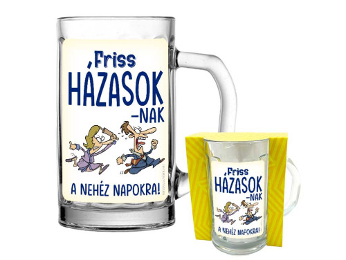 (VKNU204) Friss Házasoknak - Vicces Söröskorsó, 5 dl - Vicces Ajándék Ötlet Házasoknak