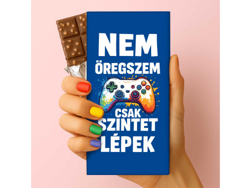 Csoda Csoki - Feliratos Csokoládé - Nem Öregszem Csak Szintet Lépek - Születésnapi Ajándék - Rizses Tejcsokoládé 75 g