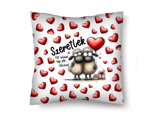 Díszpárna (26×26 cm) „Szeretlek – két bolond egy pár” – Szerelmes bárányos párna | Valentin napi ajándék